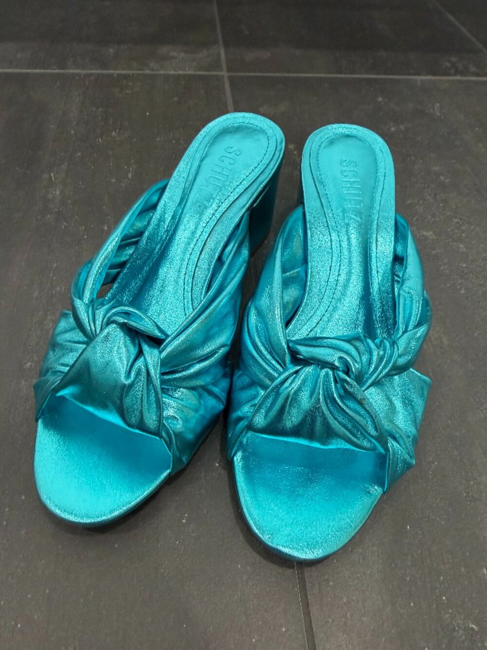 Metallic Aqua Schutz Shoes in size 6, like new!